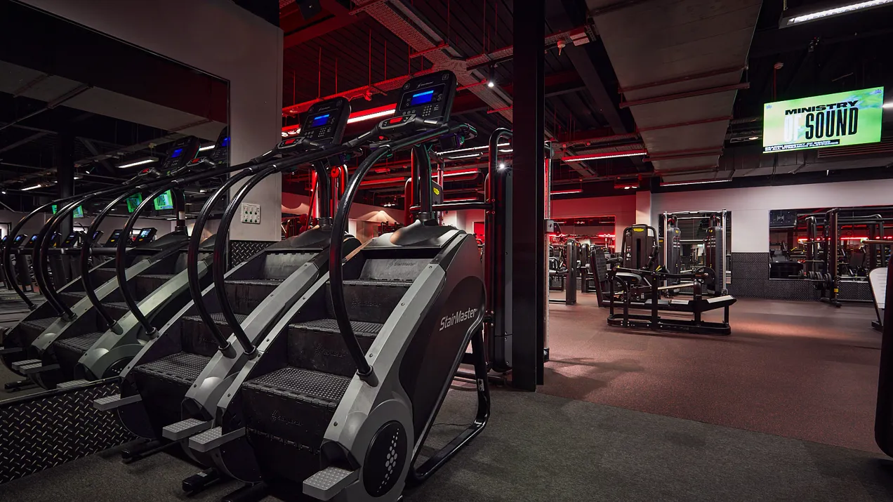 Fitnessfirst W21 Interiors Bangor 073