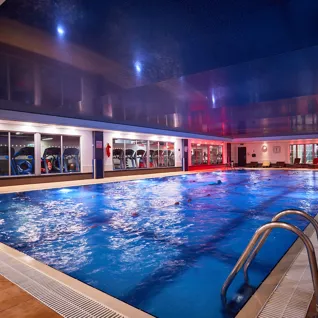 Fitnessfirst W21 Interiors Bath 044