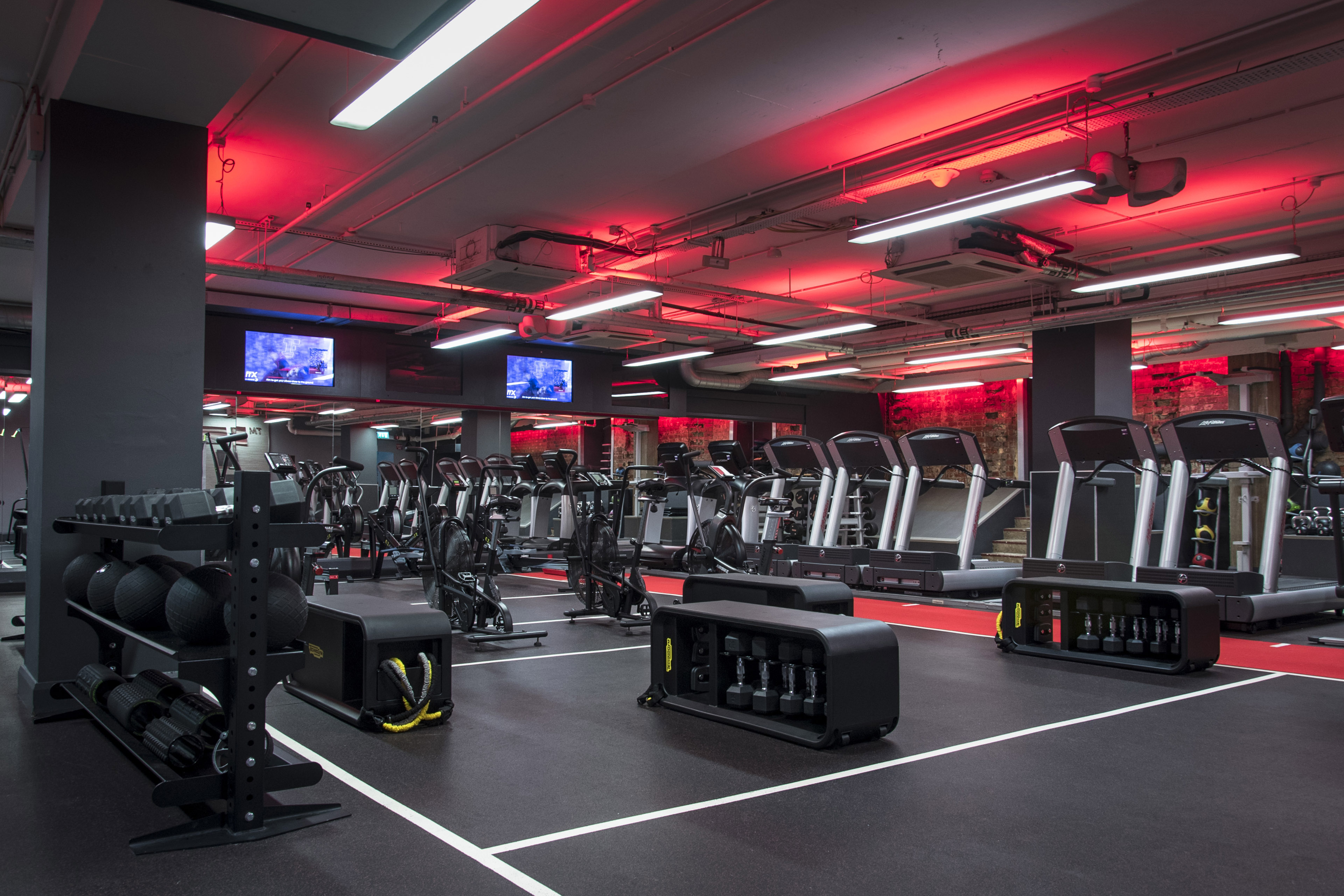 Fitness first store gym